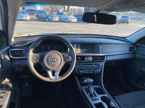 Used 2018 Kia Optima LX w/ Convenience Package image 9