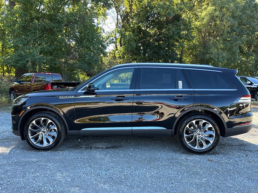 New 2027 Lincoln Aviator Reserve w/ Luxury Package AWD/4WD image 2