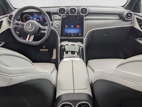 Used 2026 Mercedes-Benz GLC 300 image 19