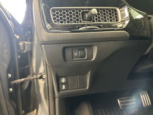 Used 2024 Honda Civic Sport image 19