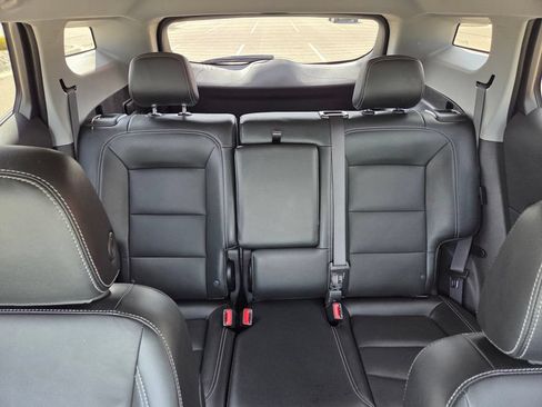 Used 2024 GMC Terrain SLT AWD/4WD image 34