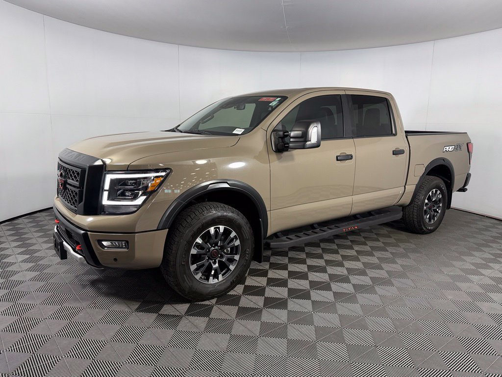 Used 2024 Nissan Titan PRO-4X w/ Pro-4x Convenience Package AWD/4WD image 10