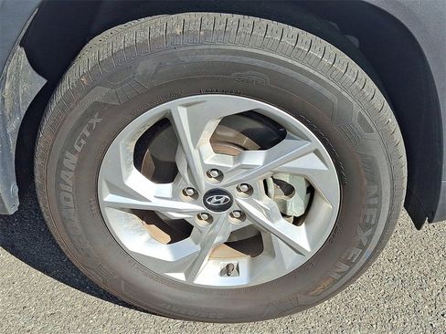 Used 2023 Hyundai Tucson SE image 9