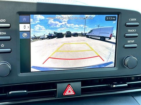 Used 2025 Hyundai Elantra Sport FWD image 22