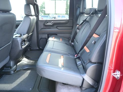 Used 2024 GMC Sierra 2500 AT4 w/ AT4 Premium Plus Package AWD/4WD image 33