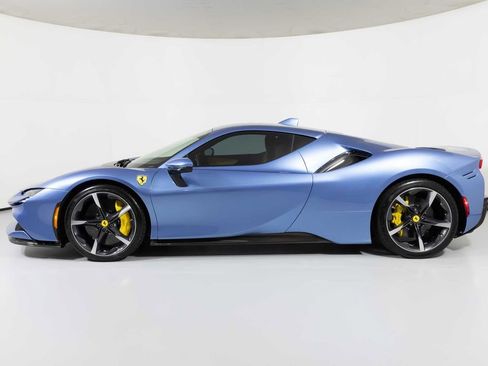 Used 2022 Ferrari SF90 Stradale image 3