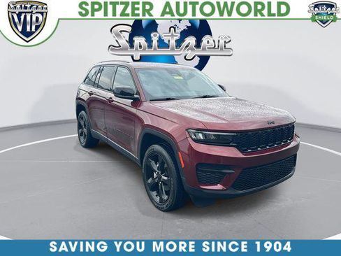 Certified 2024 Jeep Grand Cherokee Altitude image 2