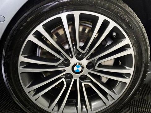 Used 2018 BMW 540i image 3