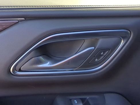 Used 2024 Chevrolet Suburban LT image 35