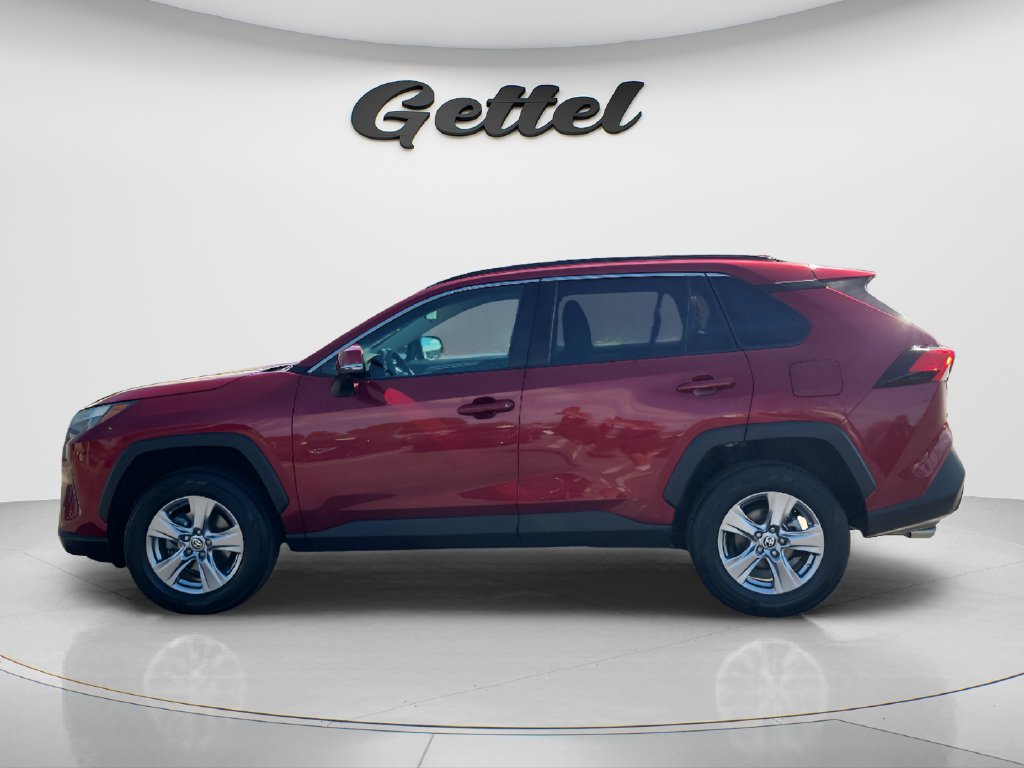 Used 2022 Toyota RAV4 XLE FWD image 8