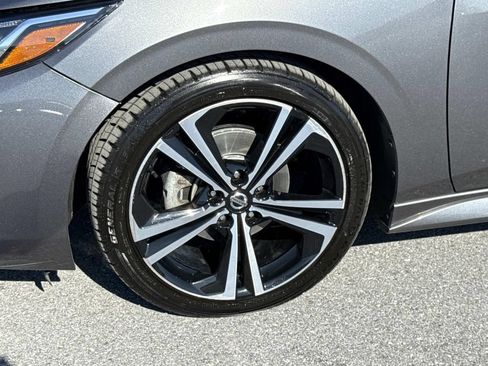 Used 2023 Nissan Sentra SR w/ SR Premium Package FWD image 30