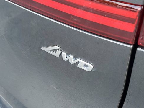 Used 2025 Genesis GV70 2.5T w/ Select Package AWD/4WD image 7