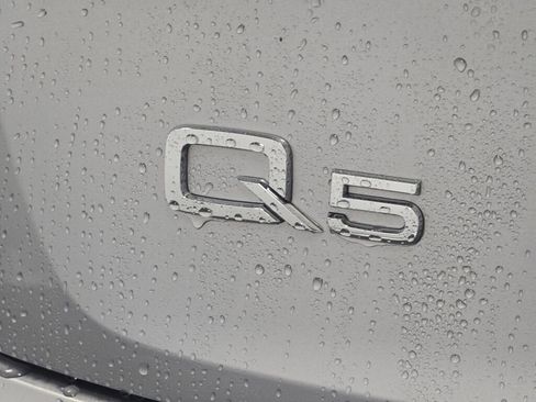 Certified 2025 Audi Q5 2.0T Premium Plus image 32