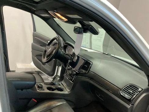 Used 2019 Jeep Grand Cherokee High Altitude AWD/4WD image 19