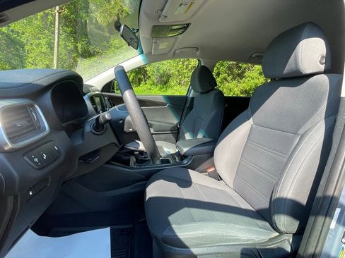 Used 2020 Kia Sorento LX AWD/4WD image 26