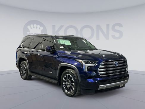 Used 2023 Toyota Sequoia Limited image 10