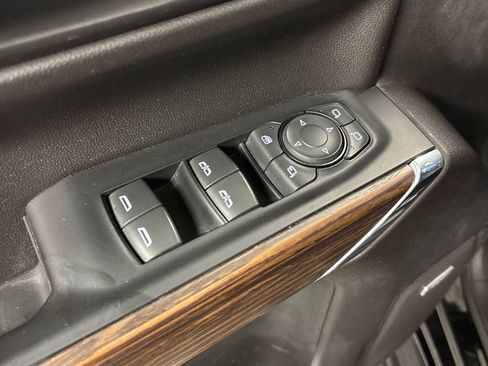 Used 2021 Chevrolet Silverado 1500 High Country w/ Technology Package AWD/4WD image 23