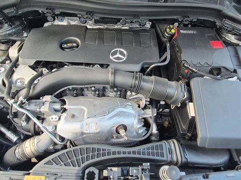 Used 2023 Mercedes-Benz GLA 250 4MATIC image 23