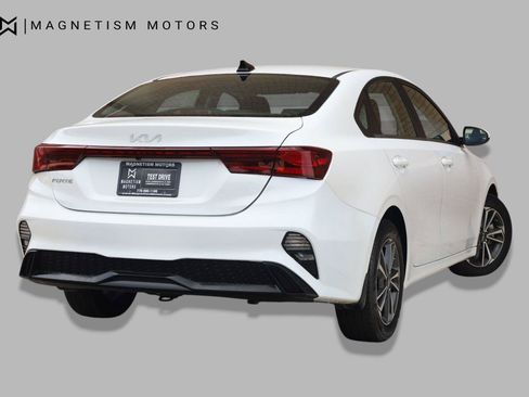Used 2024 Kia Forte LXS FWD image 8