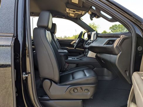 Used 2024 Chevrolet Tahoe Z71 w/ Luxury Package AWD/4WD image 58