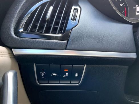 Used 2019 Kia Stinger Premium image 35