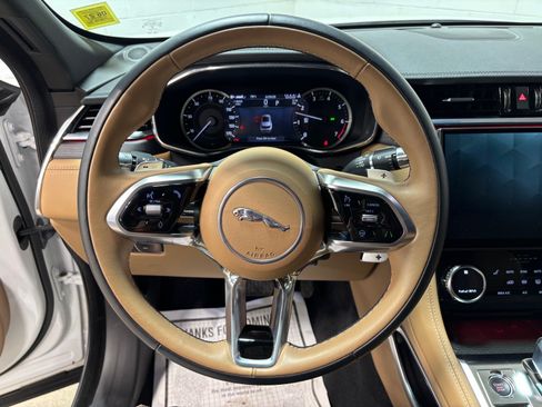 Used 2022 Jaguar F-PACE S AWD/4WD image 19