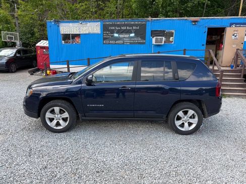 Used 2014 Jeep Compass Latitude AWD/4WD image 2