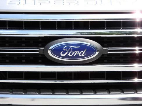 Used 2020 Ford F250 Lariat w/ Tremor Off-Road Package AWD/4WD image 35