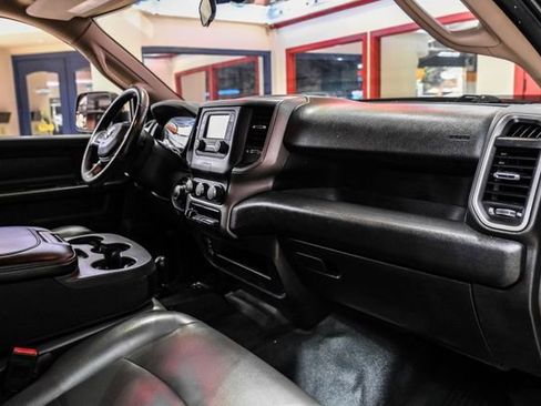 Used 2019 RAM 2500 Tradesman w/ Chrome Appearance Group image 13