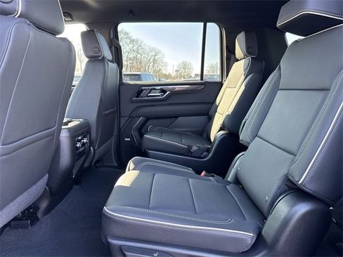 New 2026 GMC Yukon XL Elevation image 9