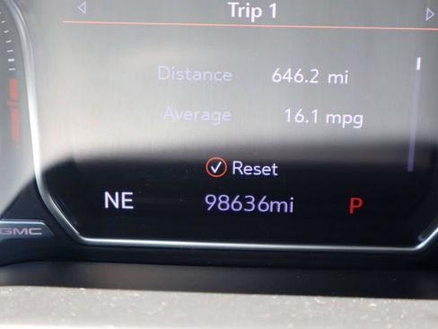 Used 2019 GMC Sierra 1500 Denali w/ Denali Ultimate Package AWD/4WD image 11