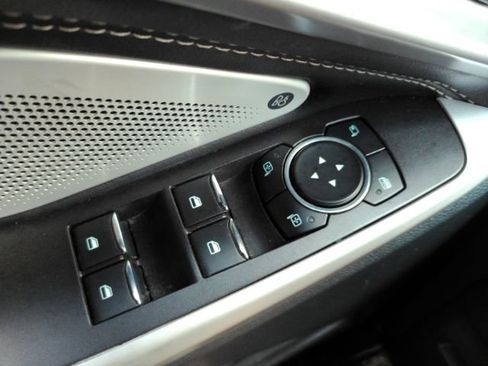 Used 2023 Ford Explorer Limited w/ Limited Technology Package RWD image 40