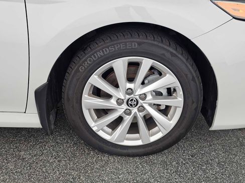 Used 2024 Toyota Camry LE image 9
