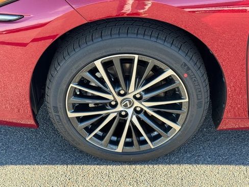 New 2025 Lexus ES 350 w/ Premium Package image 11