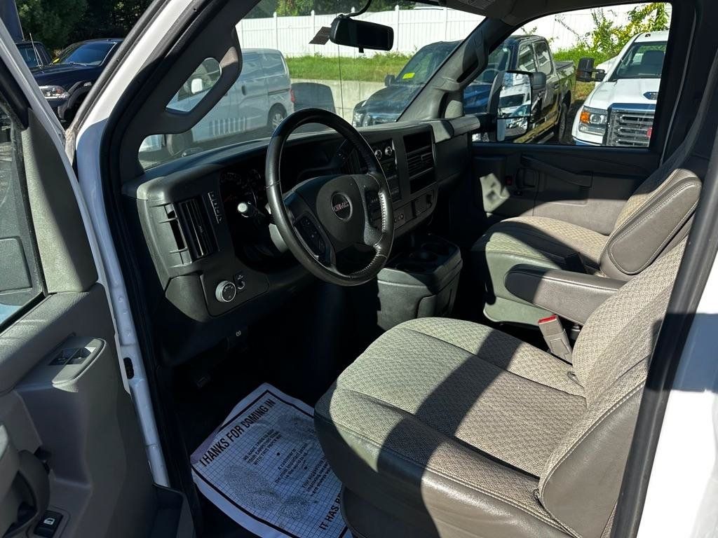 Used 2022 GMC Savana 3500 Extended w/ Power Convenience Package RWD image 10