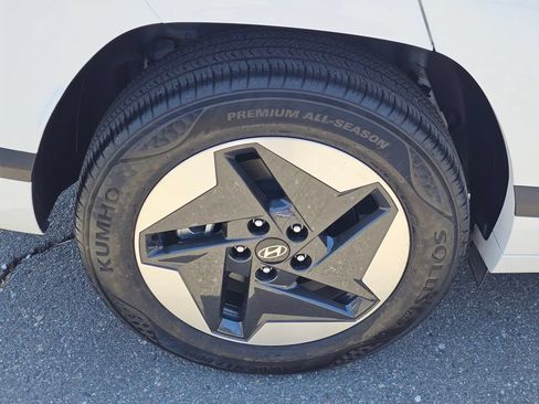 Certified 2024 Hyundai Kona SEL FWD image 8