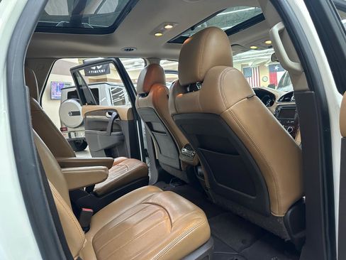 Used 2015 Buick Enclave Leather AWD/4WD image 36