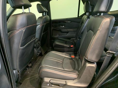Used 2023 Honda Pilot TrailSport image 52