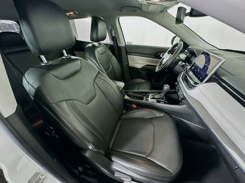 Used 2022 Jeep Compass Limited image 28