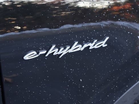 New 2026 Porsche Cayenne E-Hybrid Coupe image 9