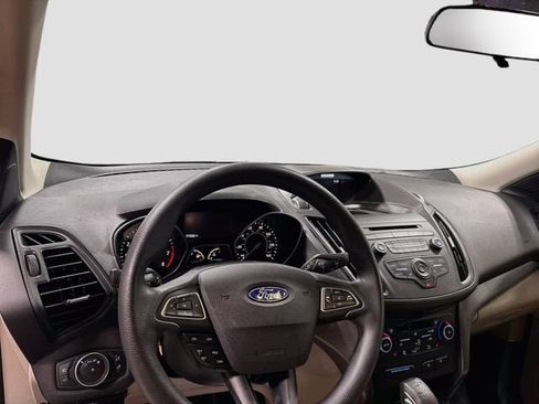 Used 2018 Ford Escape SE FWD image 10