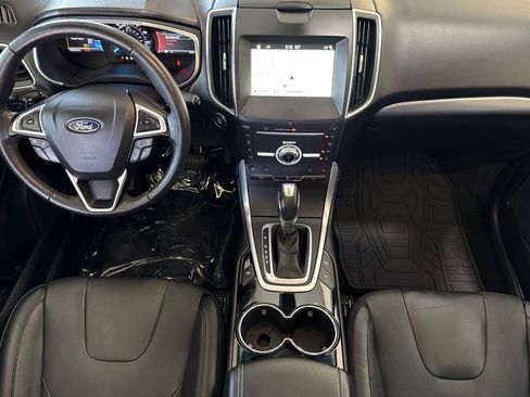 Used 2018 Ford Edge Titanium w/ Equipment Group 302A AWD/4WD image 12