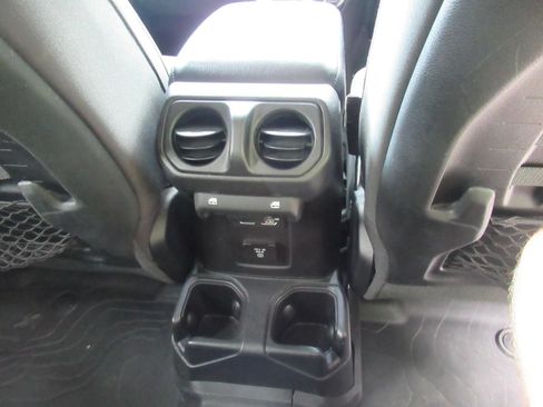Used 2021 Jeep Gladiator Mojave w/ Trailer Tow Package AWD/4WD image 33