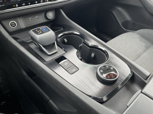 Used 2021 Nissan Rogue SV image 22