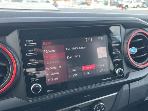 Used 2020 Toyota Tacoma SR image 15