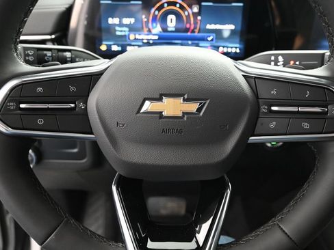 Used 2025 Chevrolet Suburban High Country AWD/4WD image 36
