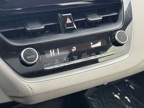 Used 2023 Toyota Corolla LE image 24