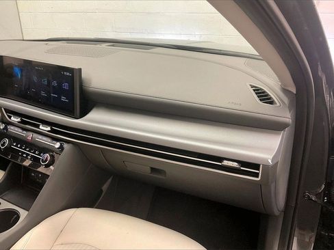 Certified 2025 Hyundai Sonata SE image 14