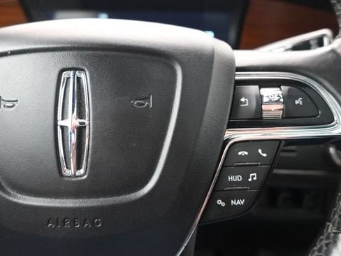 Used 2018 Lincoln Navigator Reserve w/ Technology Package AWD/4WD image 30