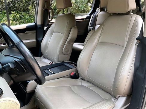 Used 2019 Honda Odyssey Elite image 18